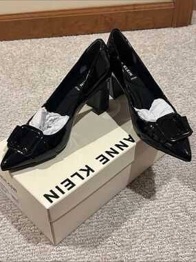 Anne Klein black patent leather pointy heels size 8.5. Brand New in box.